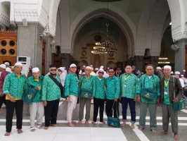 Maret 2023 Umroh Reguler - 04 Maret 2023 (Start Surabaya) 53 img_20240131_wa1050