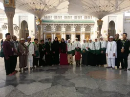 Juni 2019 UMROH SYAWAL 15 JUNI 2019 3 umroh_syawal_15_juni_2019_3