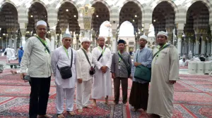 April 2018 UMROH REGULER 25 APRIL 2018 14 whatsapp_image_2018_04_27_at_10_47_52_pm