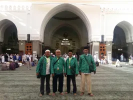 Mei 2018 UMROH REGULER 05 MEI 2018 12 whatsapp_image_2018_05_07_at_11_59_31_am