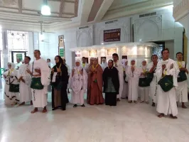 Desember 2018 Umroh Barokah 4 Desember 2018 bintang 3  23 whatsapp_image_2018_12_05_at_18_51_02